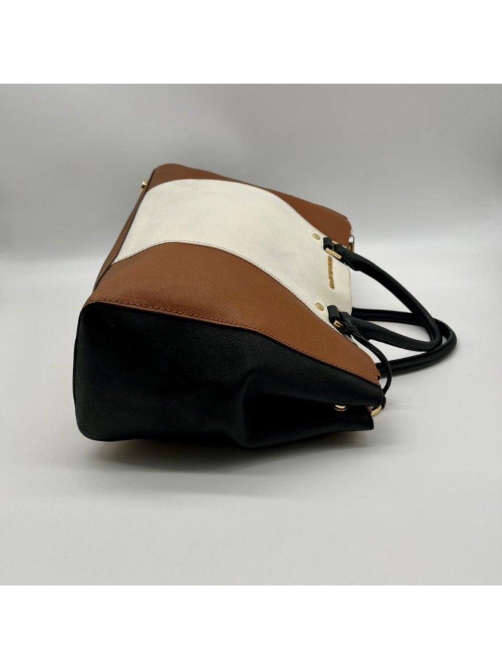 Michael Kors Large Leather Tri-Color Sutton Tote Bag - Picture 3 of 10
